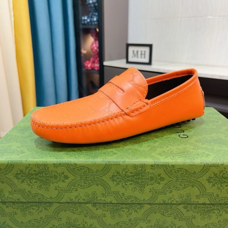G*u*i leather shoes